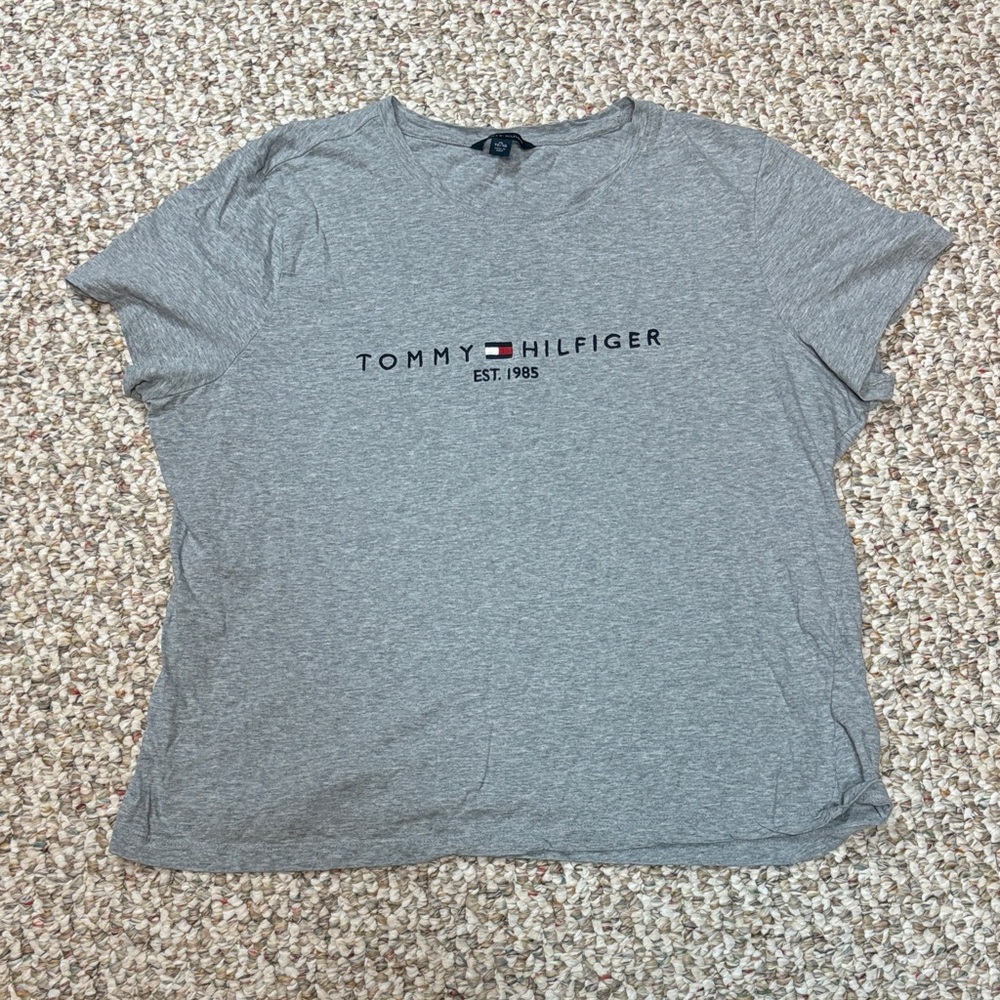 Tommy Hilfiger Heather Gray Logo Short Sleeve Tee